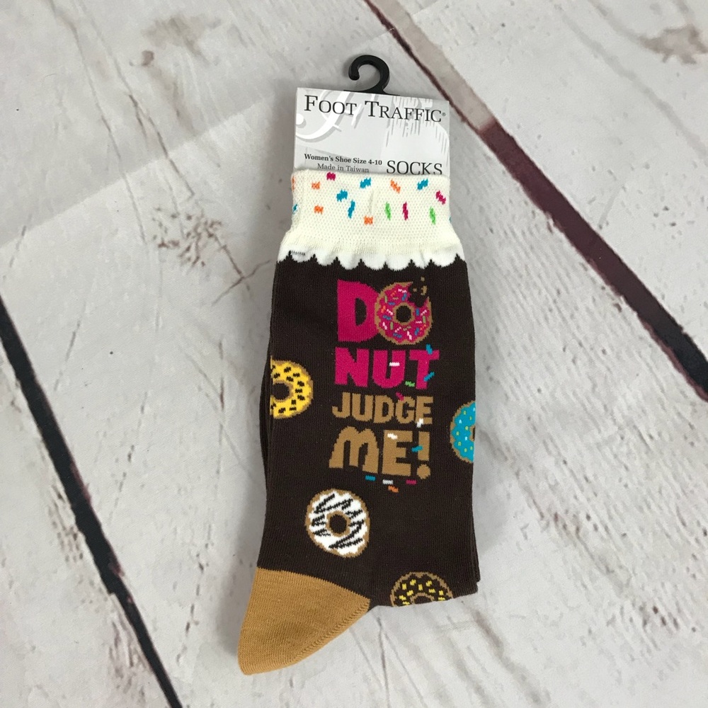 💙 DoNot Judge Me novelty socks